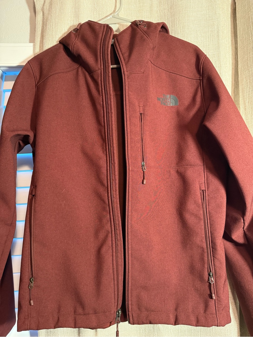 The North Face Men's Hooded Softshell Jacket — Maroon